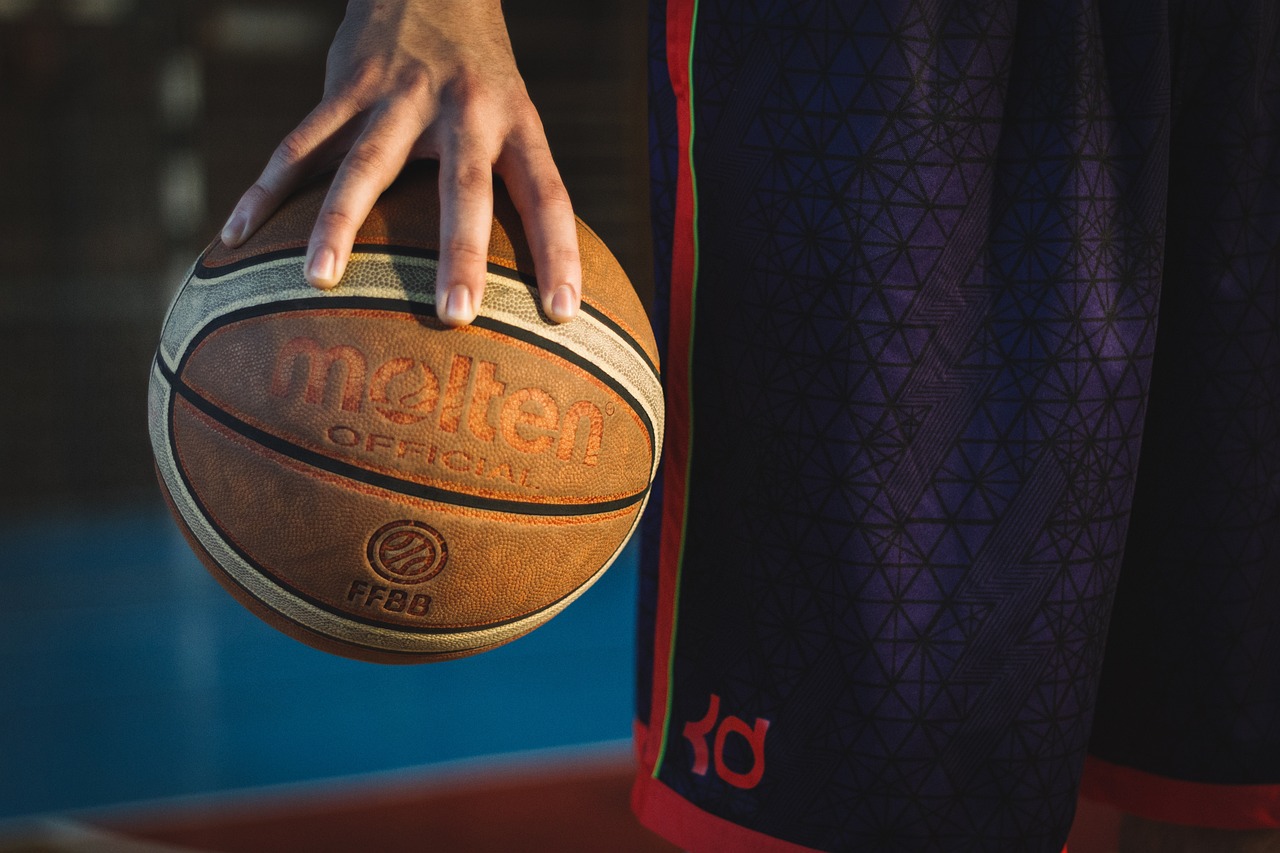 You are currently viewing Tony Parker : Quelles sont les femmes qui ont joué un rôle important dans sa vie ?